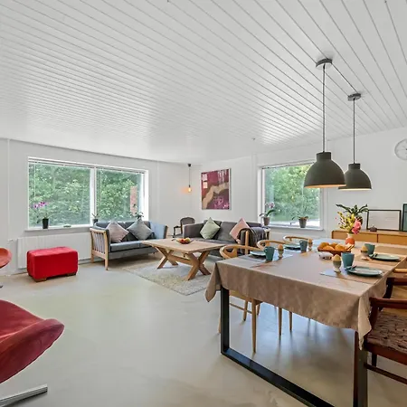Modernized Ground Floor In Stadil * Tim