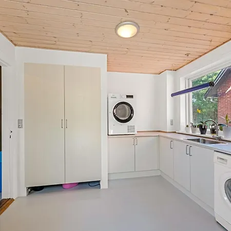 Modernized Ground Floor In Stadil Tim
