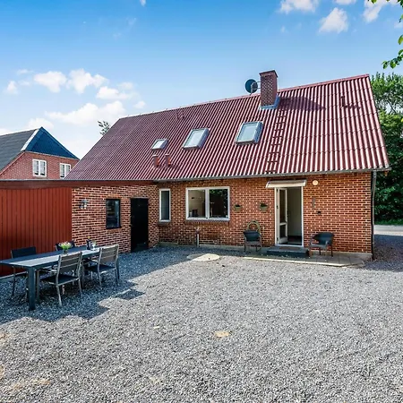 Modernized Ground Floor In Stadil Tim
